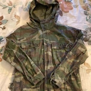 Aritzia TNA Camo Jacket